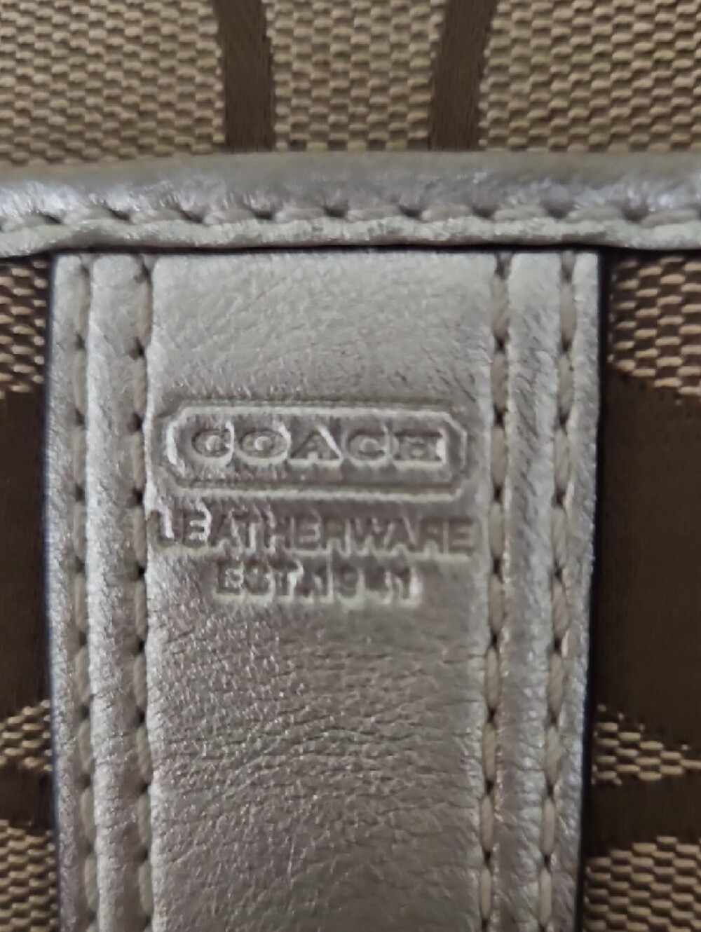 Coach Brown Signature Crossbody with Silver Trim - Picture 4 of 7